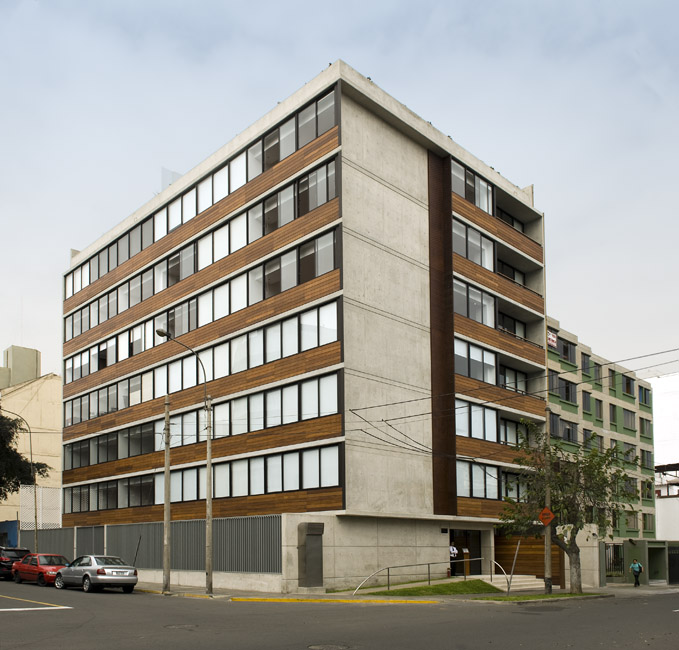 Apartamentos Lima 501