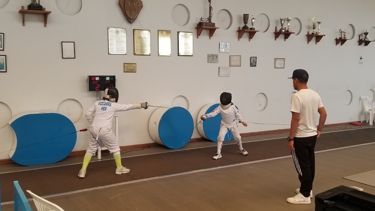 AQUILES - Centro de Esgrima Infantil