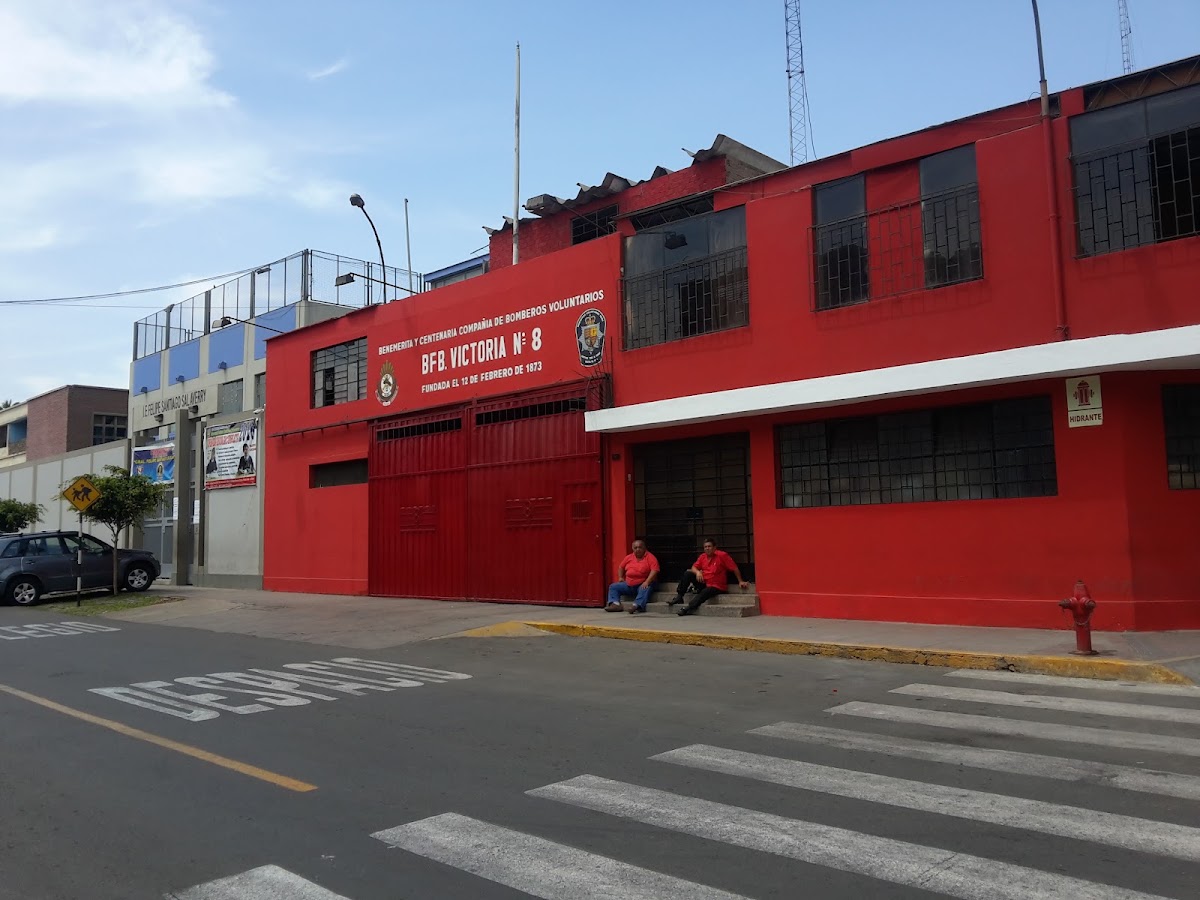 Benemérita y Centenaria Compañía de Bomberos Voluntarios Victoria N° 8
