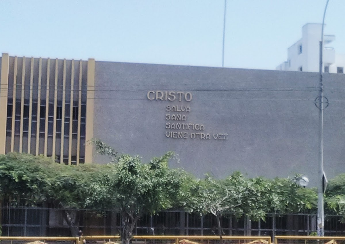 Colegio Raymond Clark