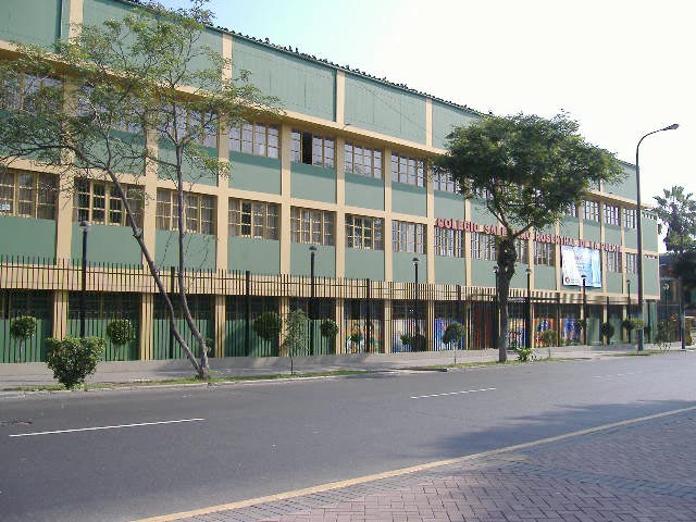 Colegio Salesiano Rosenthal de la Puente