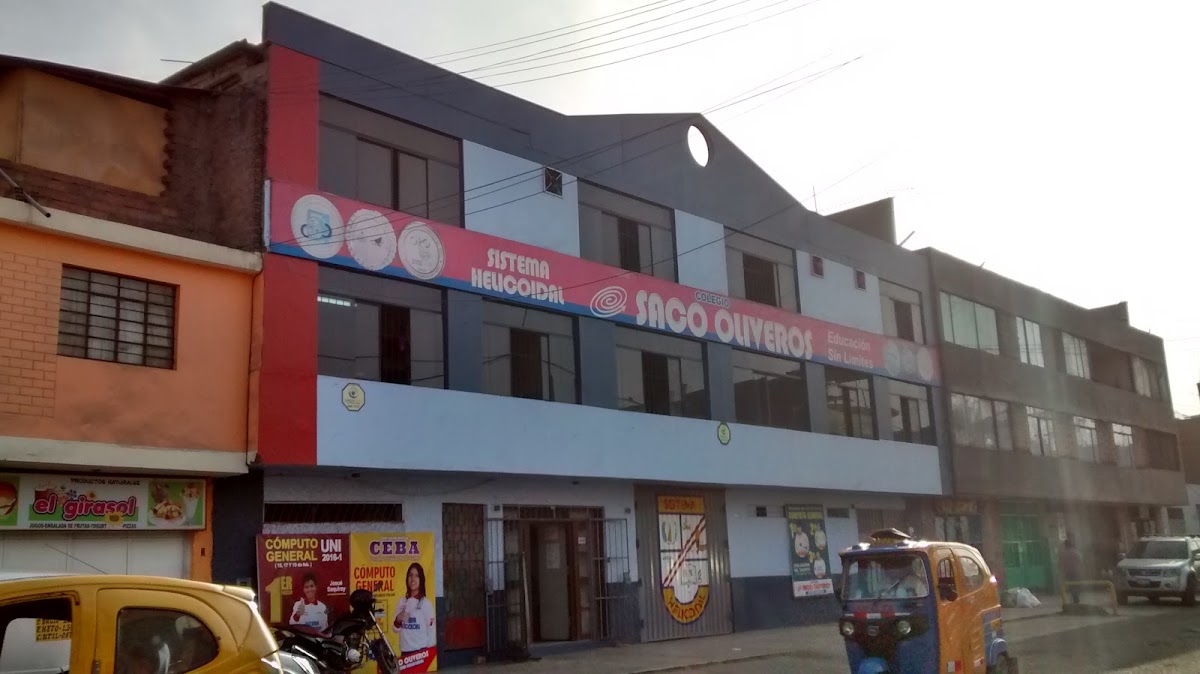 College Saco Oliveros