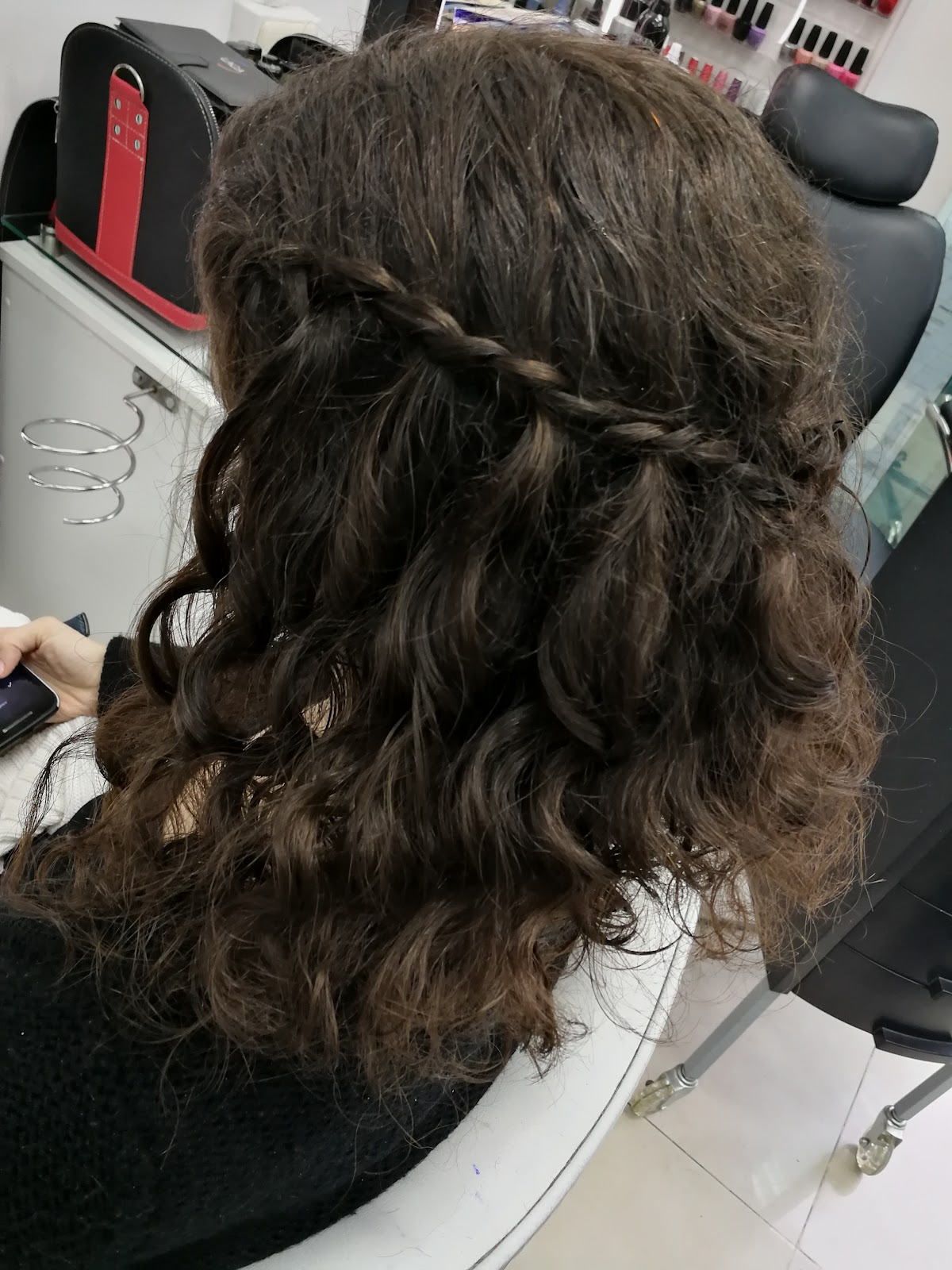 DG Salon