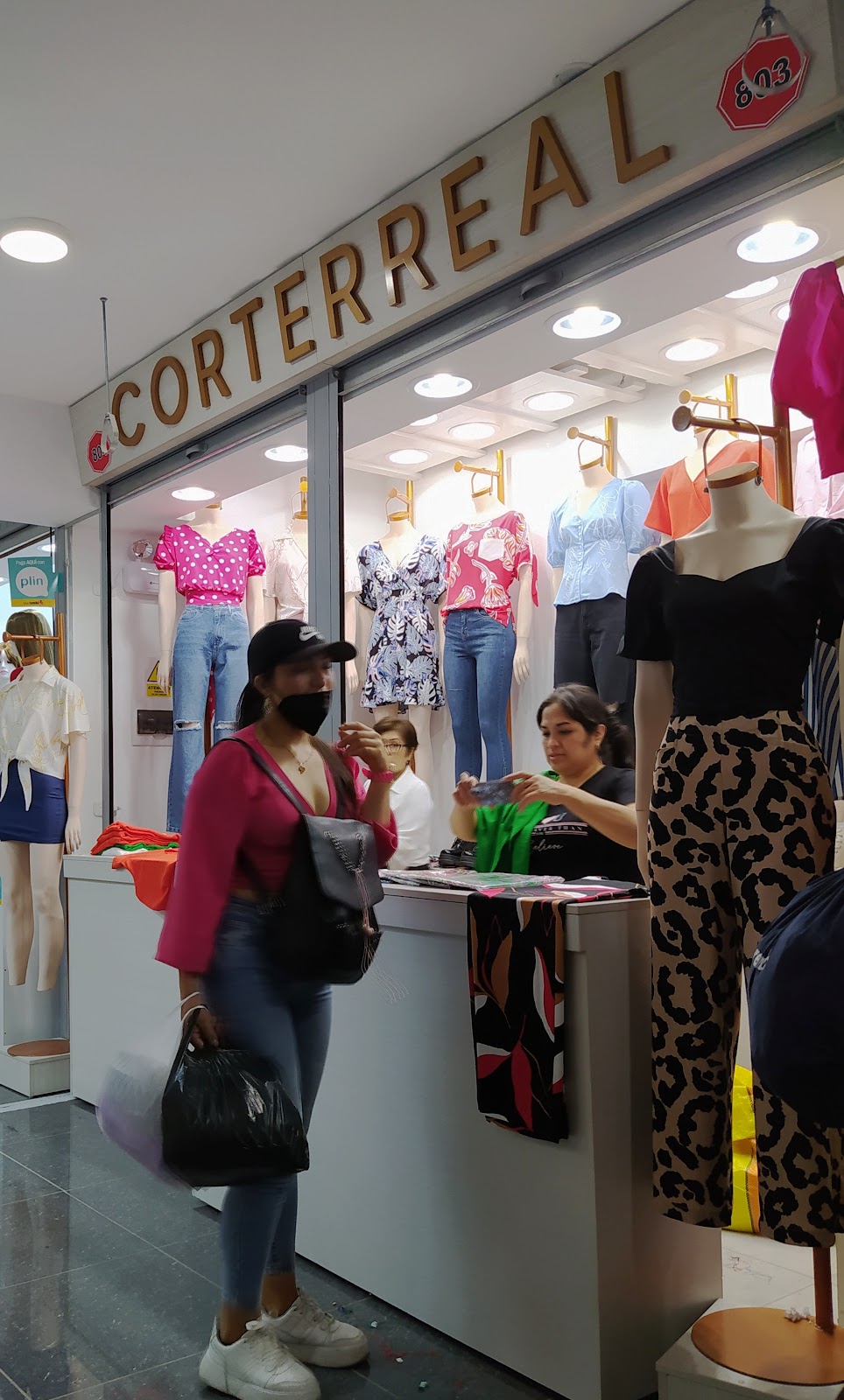 MANUFACTURERS GALLERY