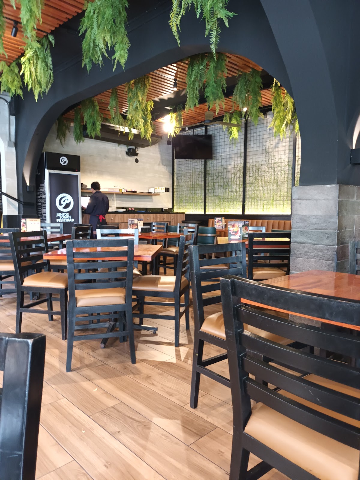 Pardos Chicken Benavides