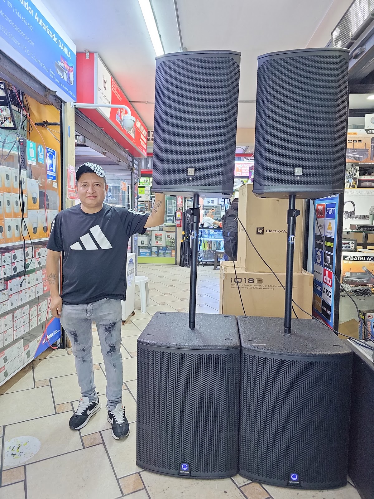 Paruro music import sac