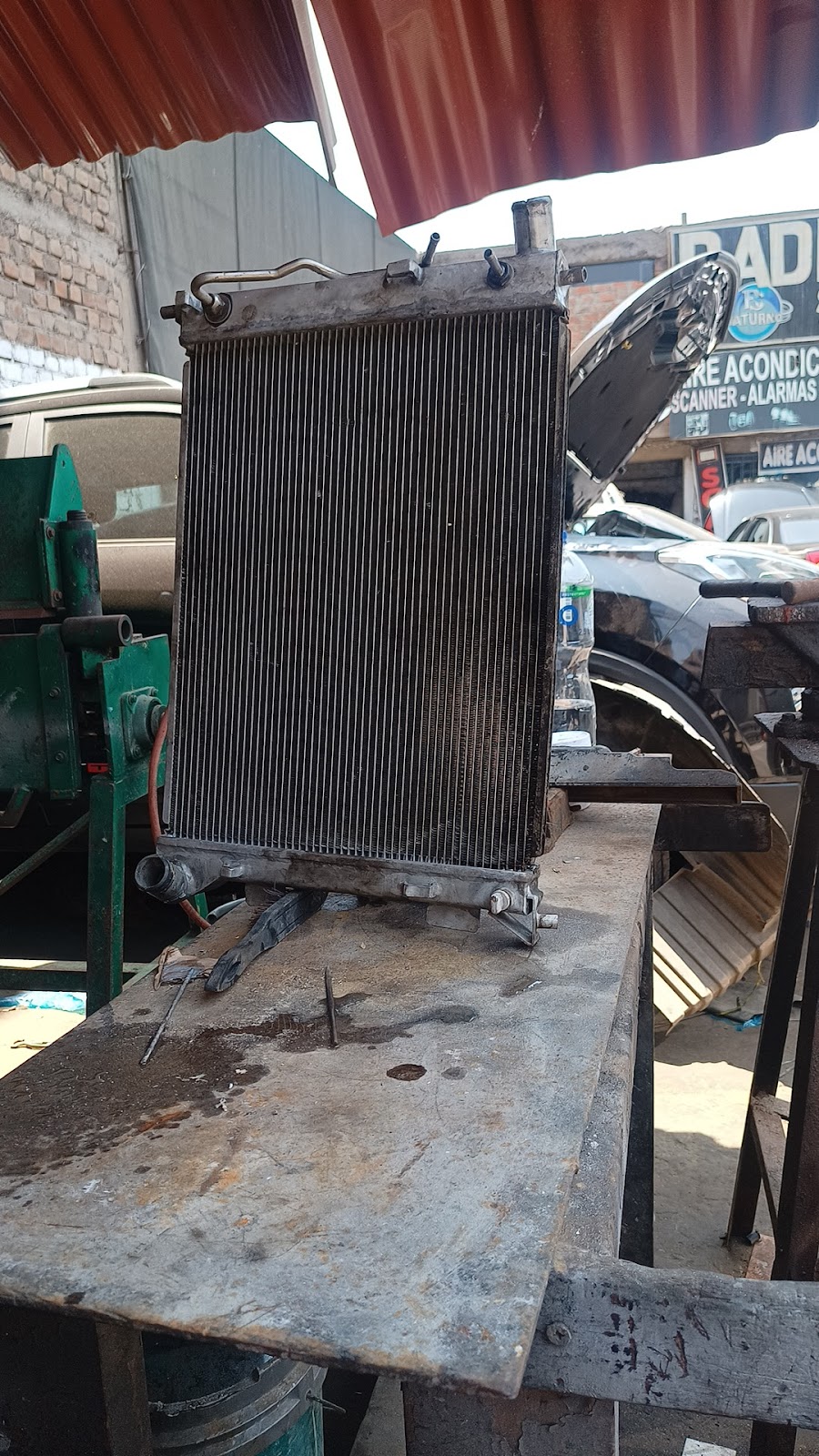 Saturn radiators E.I.R.L.